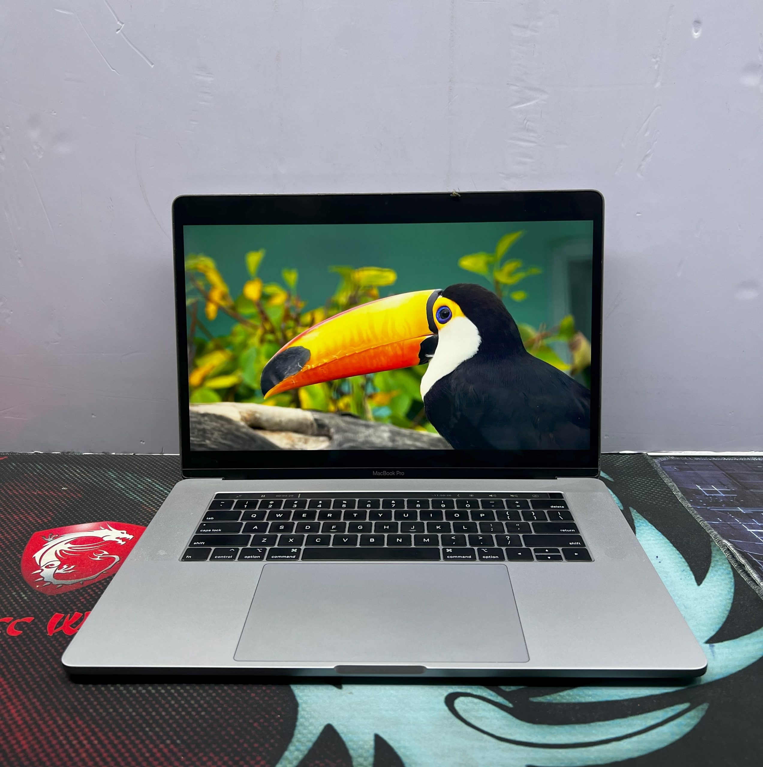 Apple MACBOOK PRO 15 2018| INTEL CORE I9 |32GB RAM |512GB SSD |
